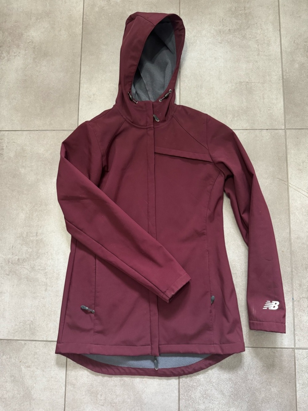 New Balance Women's Hooded Softshell Jacket - Burgundy Size Small